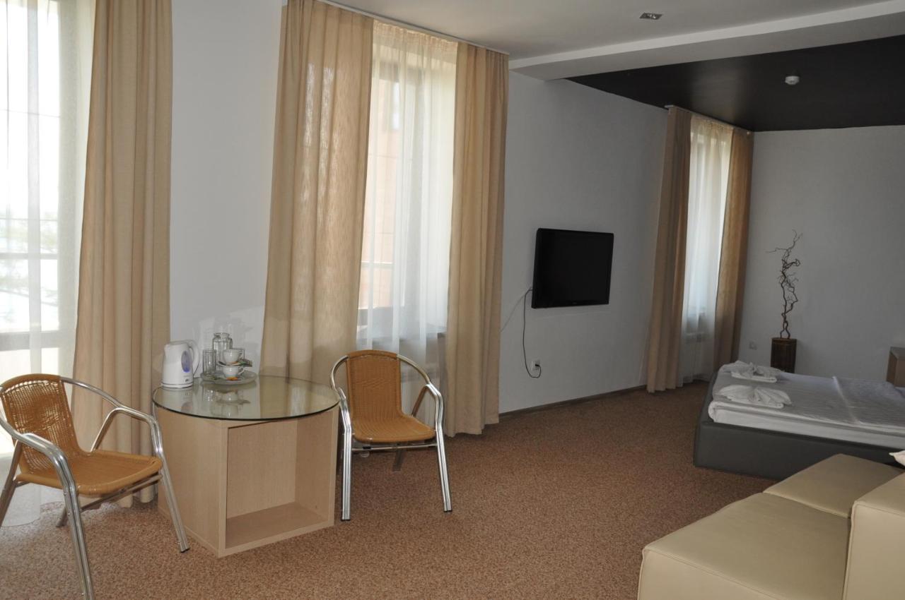 Gold Hotel Listvyanka Εξωτερικό φωτογραφία